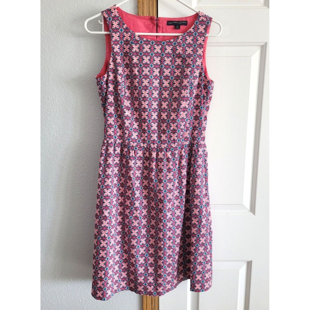 Brooks Brothers 346 Geometric Medallion Dress 8P Petite Sleeveless Pink Blue